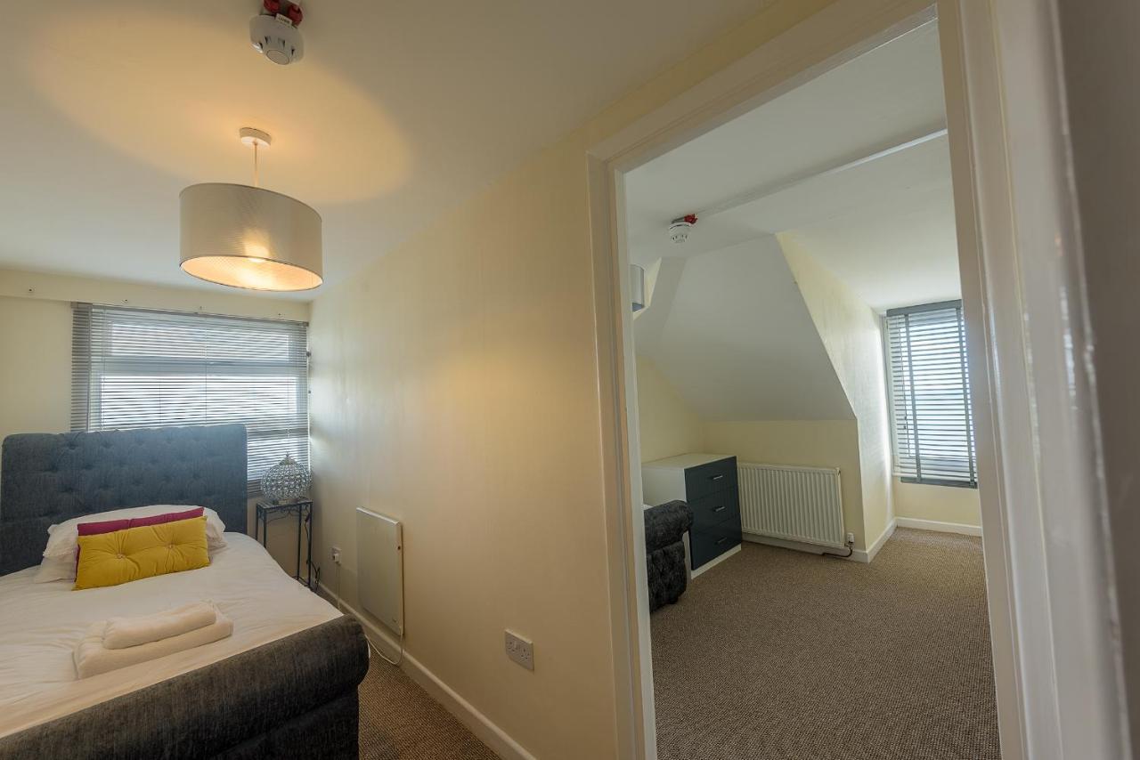 Mentone Hotel