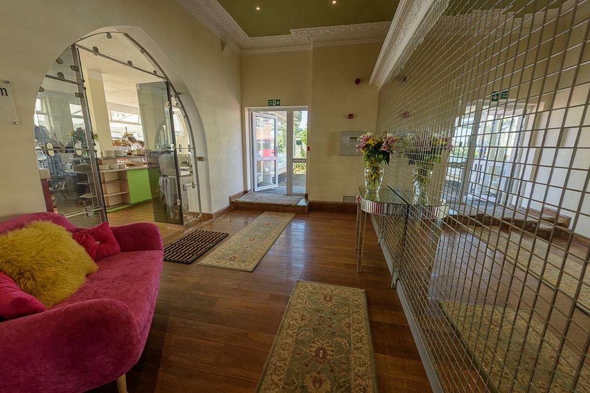 Mentone Hotel 3*