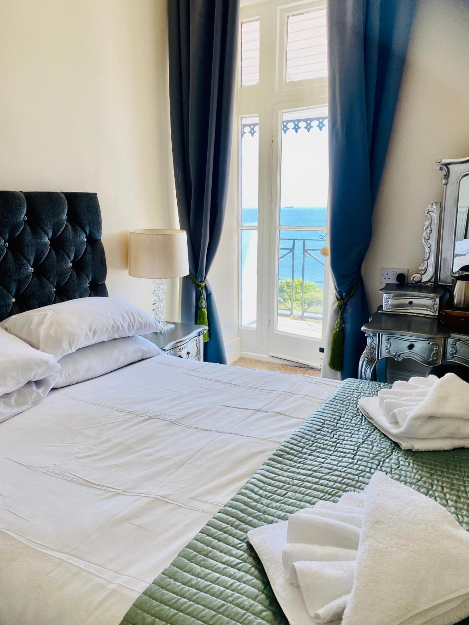 Mentone Hotel