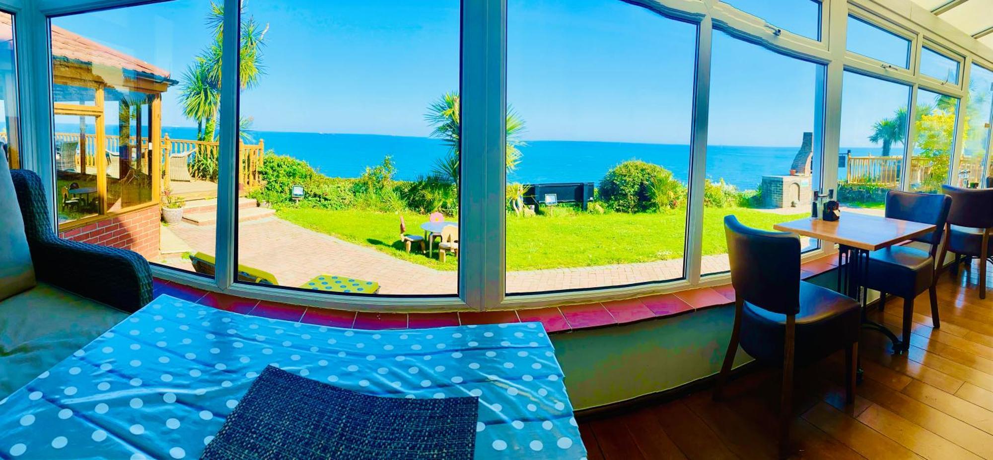 Mentone Hotel