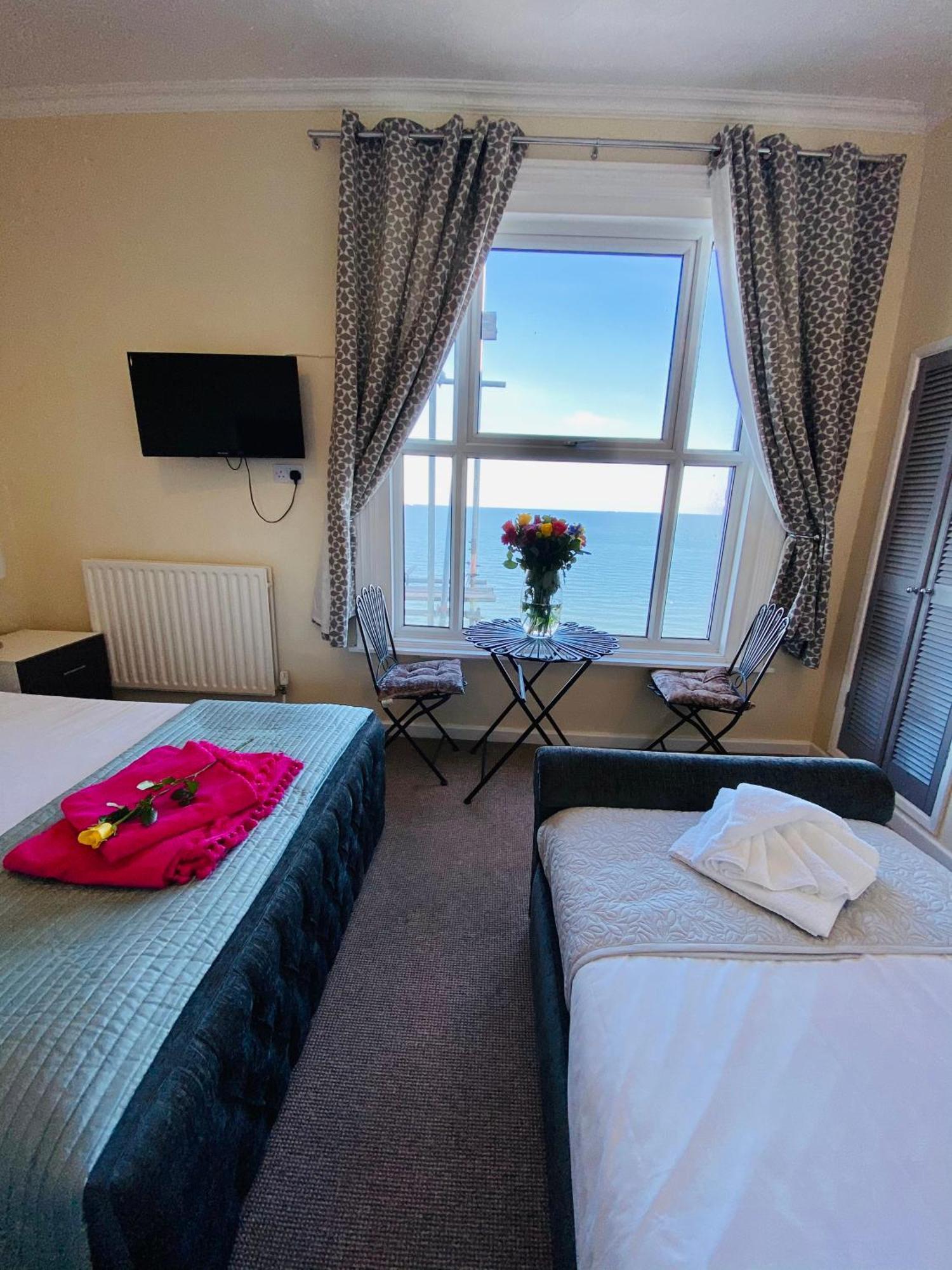 Mentone Hotel 3*